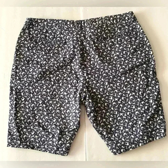 Dockers Crab/Fish Shorts Size Small small crab print - Picture 2 of 3